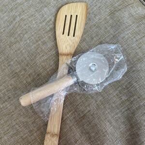 SOLD‎